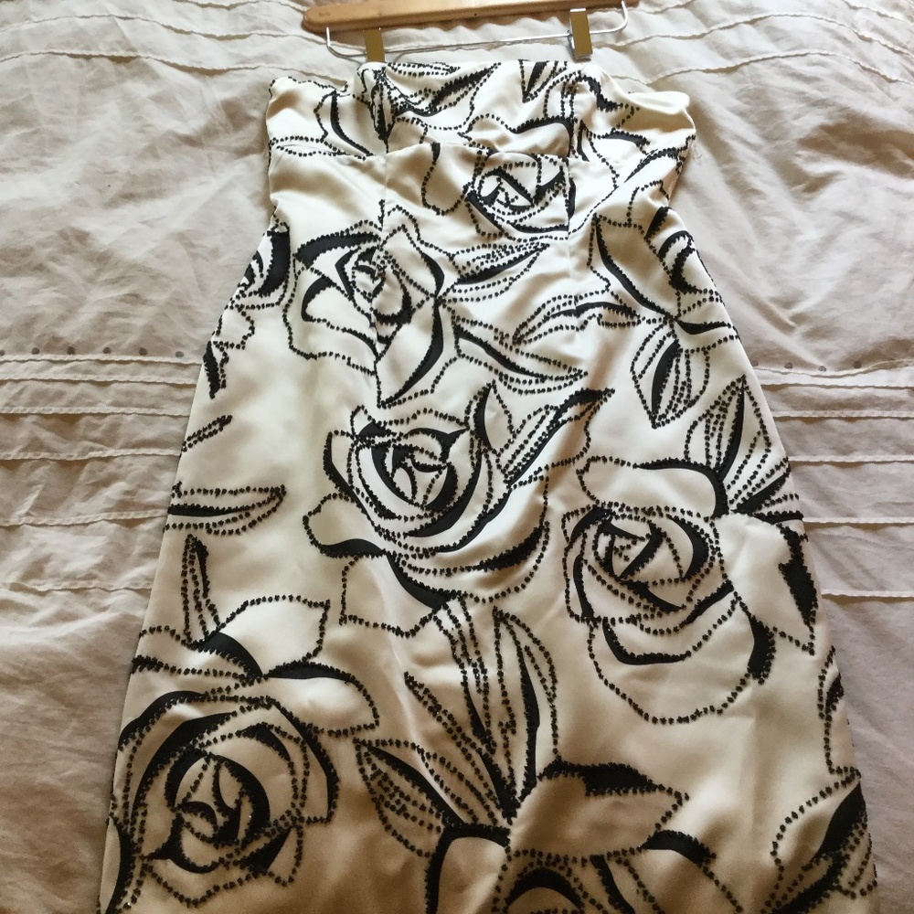 White and Black Rose Dress (WILLING TO MAKE OFFERS